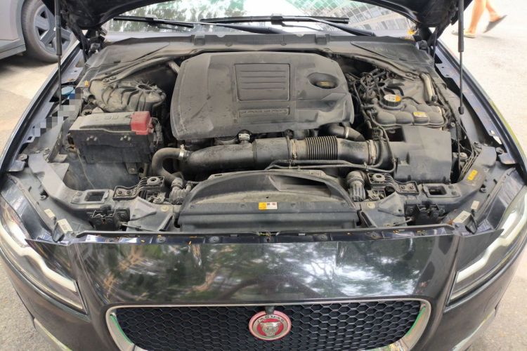 Used Jaguar XFL 2018 XFL 2.0T 250 PS Luxury Edition Engine Bay