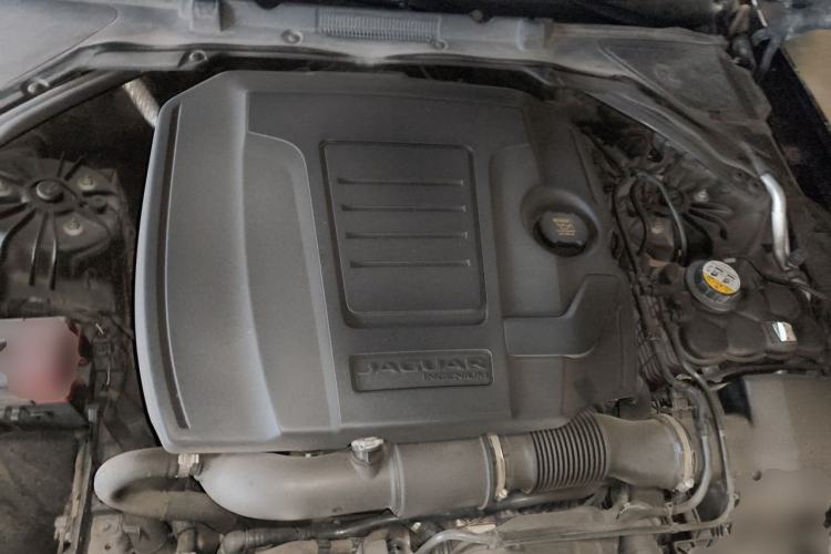 Used Jaguar XFL 2018 XFL 2.0T 250 PS Luxury Edition Engine Bay