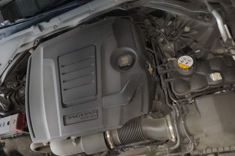 Used Jaguar XFL 2018 XFL 2.0T 250 PS Luxury Edition Engine Bay Left