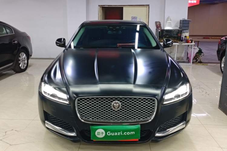 Used Jaguar XFL 2018 XFL 2.0T 250 PS Luxury Edition Front
