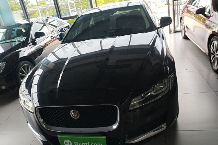 Used Jaguar XFL 2018 XFL 2.0T 250 PS Luxury Edition Front