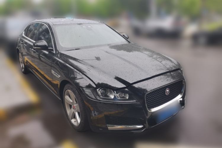 Used Jaguar XFL 2018 XFL 2.0T 200PS Elite Edition Front Right 45 Deg