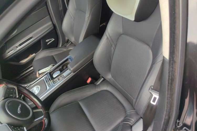 Used Jaguar XFL 2018 XFL 2.0T 250 PS Luxury Edition Left Front Seat