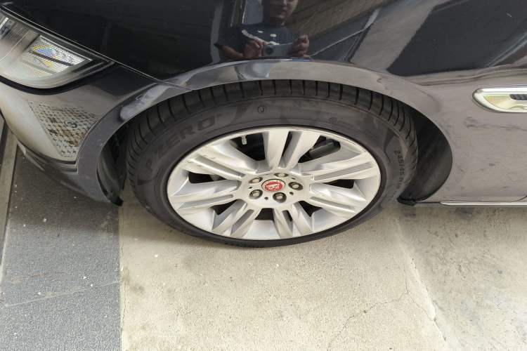 Used Jaguar XFL 2018 XFL 2.0T 250 PS Luxury Edition Left Front Wheel Hub