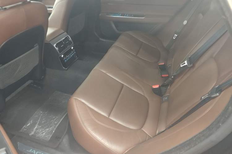 Used Jaguar XFL 2018 XFL 2.0T 250 PS Luxury Edition Left Rear Seat