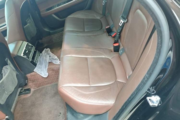 Used Jaguar XFL 2018 XFL 2.0T 250 PS Premium Edition Left Rear Seat