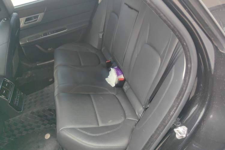 Used Jaguar XFL 2018 XFL 2.0T 250 PS Luxury Edition Left Rear Seat