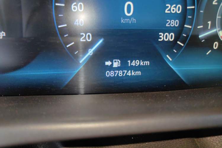Used Jaguar XFL 2018 XFL 2.0T 250 PS Luxury Edition Odometer Close Up
