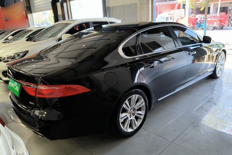 Used Jaguar XFL 2018 XFL 2.0T 250 PS Luxury Edition Rear Right 45 Deg