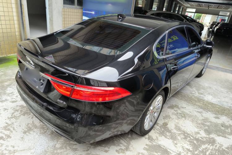 Used Jaguar XFL 2018 XFL 2.0T 250 PS Luxury Edition Rear Right 45 Deg