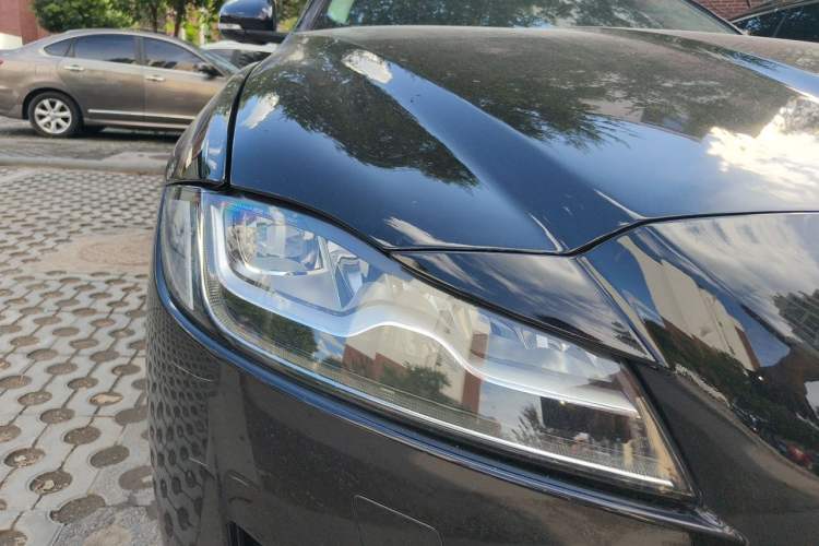 Used Jaguar XFL 2018 XFL 2.0T 250 PS Luxury Edition Right Front Headlight