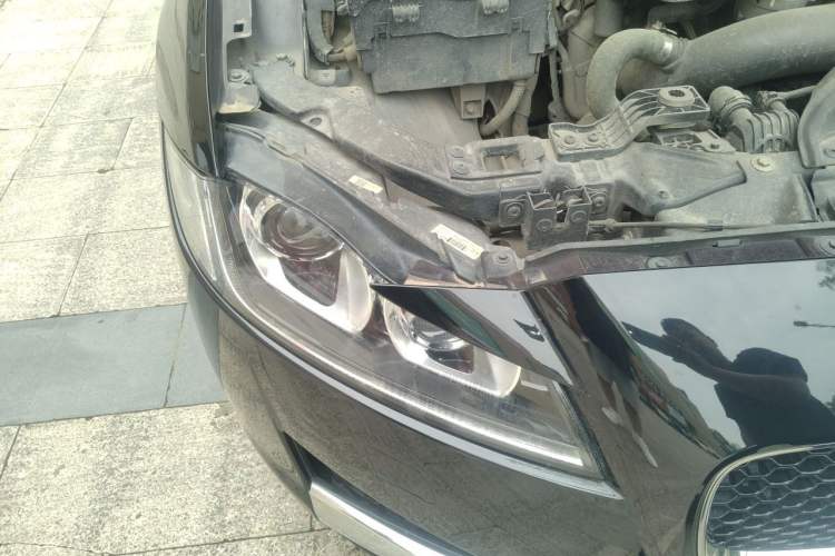 Used Jaguar XFL 2018 XFL 2.0T 200PS Luxury Edition Right Front Headlight