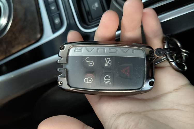 Used Jaguar XFL 2018 XFL 2.0T 250 PS Luxury Edition Vehicle Key