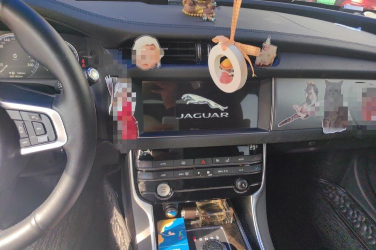 Used Jaguar XFL 2018 XFL 2.0T 250 PS Luxury Edition Audio And AC Panel