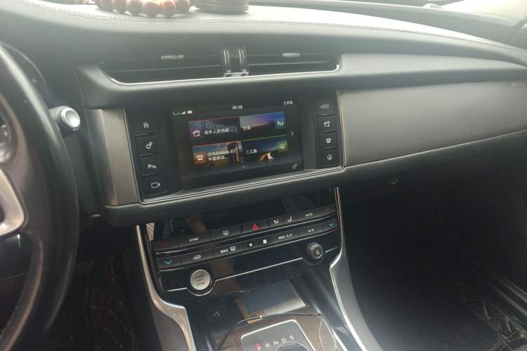 Used Jaguar XFL 2018 XFL 2.0T 200PS Elite Edition Audio And AC Panel