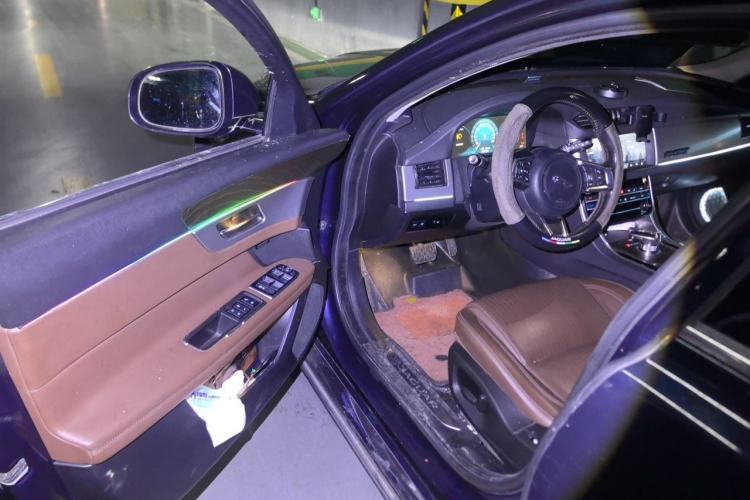 Used Jaguar XFL 2018 XFL 2.0T 250 PS Luxury Edition Driver Seat