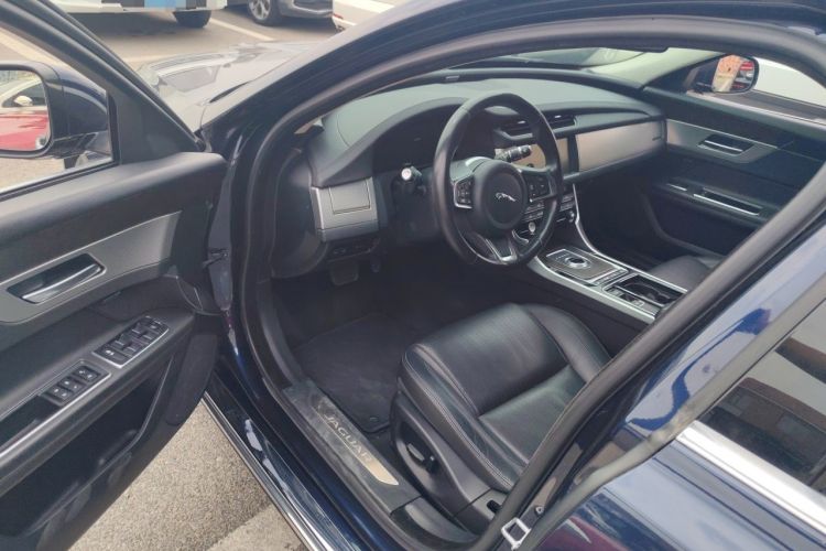 Used Jaguar XFL 2018 XFL 2.0T 200PS Elite Edition Driver Seat