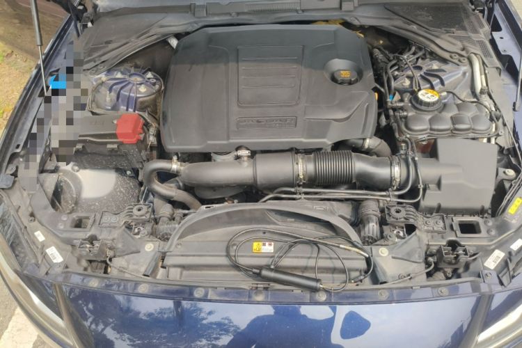 Used Jaguar XFL 2018 XFL 2.0T 250 PS Luxury Edition Engine Bay