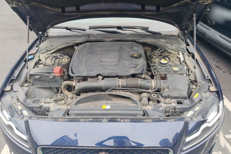 Used Jaguar XFL 2018 XFL 2.0T 250 PS Luxury Edition Engine Bay