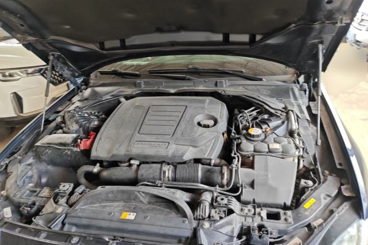 Used Jaguar XFL 2018 XFL 2.0T 200PS Elite Edition Engine Bay