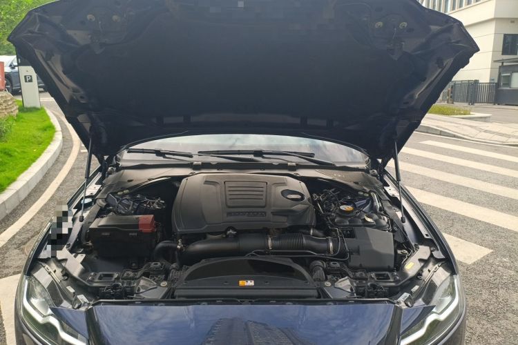 Used Jaguar XFL 2018 XFL 2.0T 250 PS Luxury Edition Engine Bay