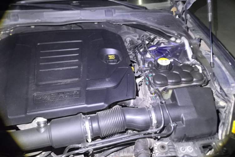 Used Jaguar XFL 2018 XFL 2.0T 250 PS Luxury Edition Engine Bay Left