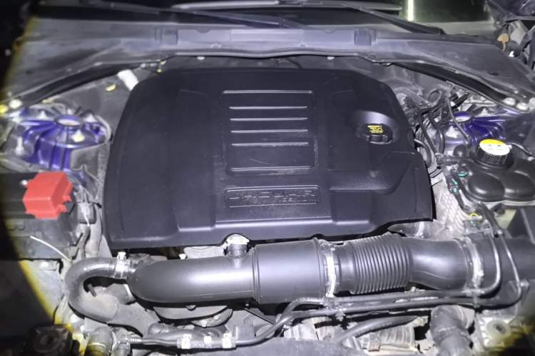 Used Jaguar XFL 2018 XFL 2.0T 250 PS Luxury Edition Engine Bay