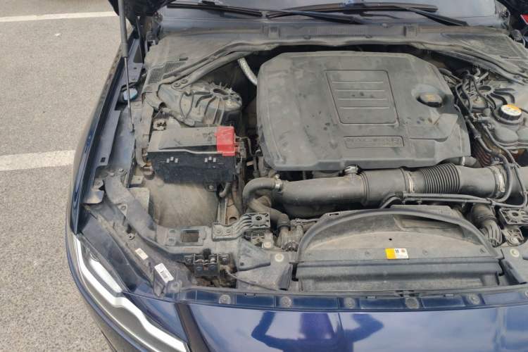 Used Jaguar XFL 2018 XFL 2.0T 200PS Elite Edition Engine Bay Right