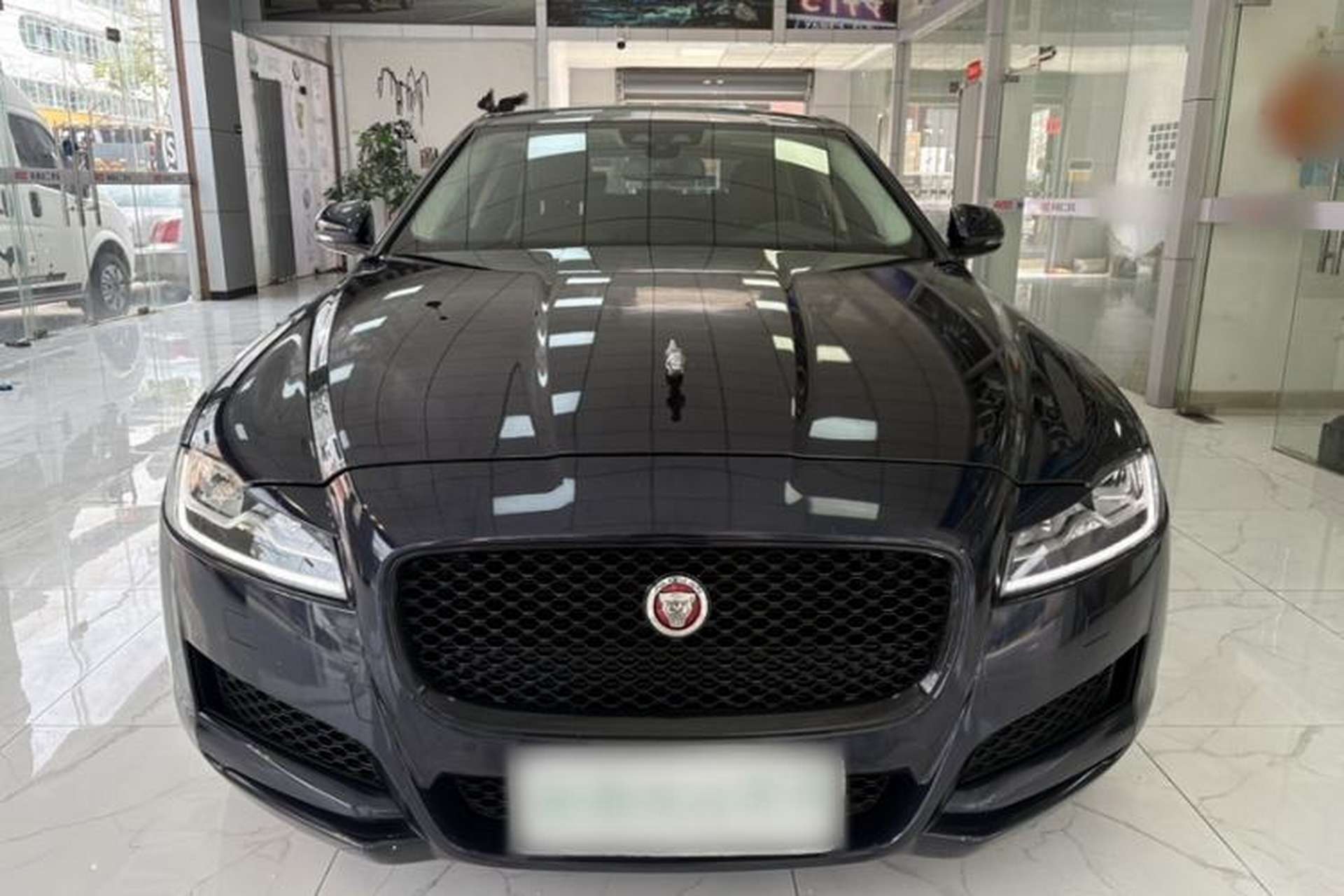 Used Jaguar XFL 2018 XFL 2.0T 250 PS Luxury Edition Exterior 1