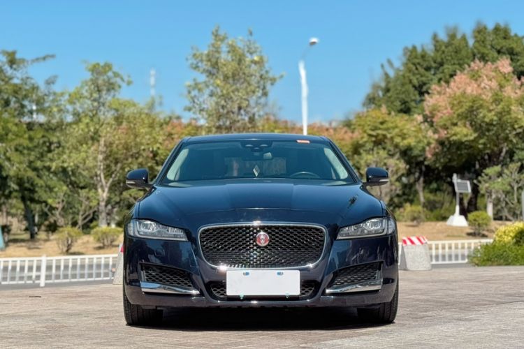 Used Jaguar XFL 2018 XFL 2.0T 250 PS Luxury Edition Exterior 2