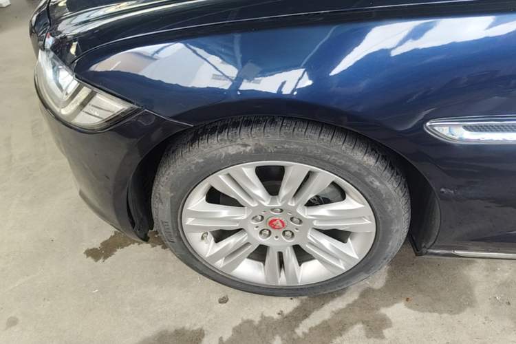 Used Jaguar XFL 2018 XFL 2.0T 250 PS Luxury Edition Exterior 4