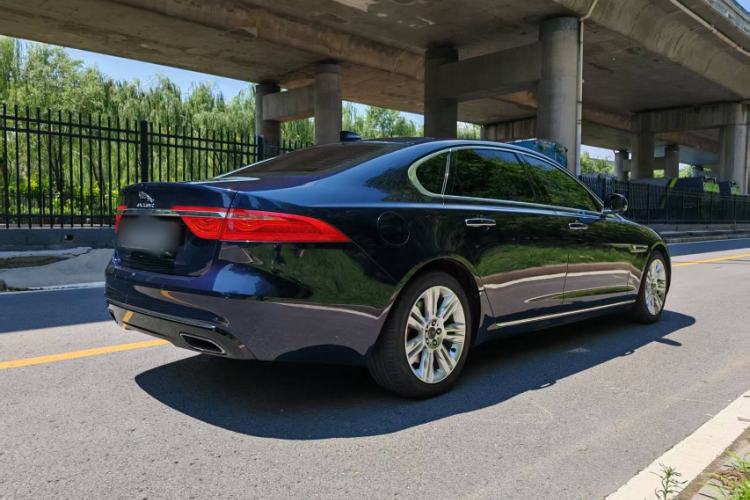 Used Jaguar XFL 2018 XFL 2.0T 250 PS Premium Edition Exterior 5