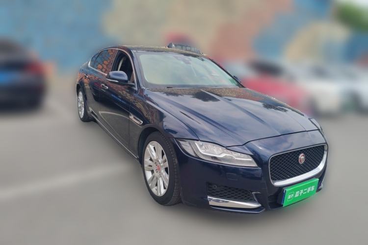 Used Jaguar XFL 2018 XFL 2.0T 200PS Elite Edition Front Right 45 Deg