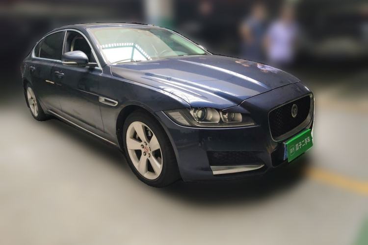 Used Jaguar XFL 2018 XFL 2.0T 200PS Elite Edition Front Right 45 Deg