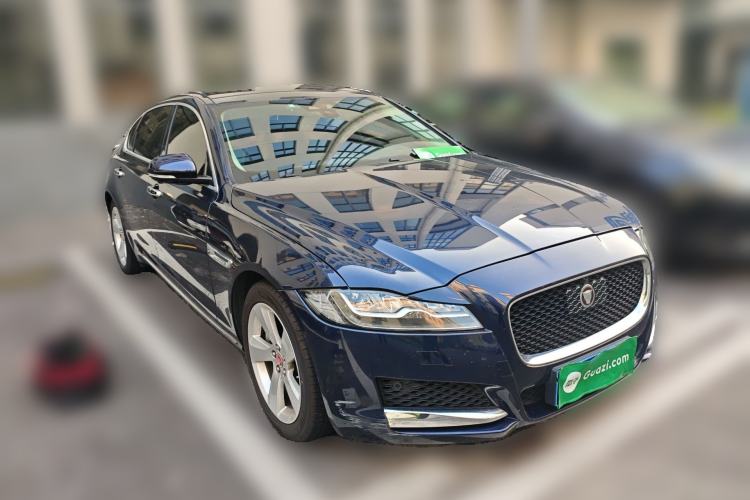 Used Jaguar XFL 2018 XFL 2.0T 200PS Elite Edition Front Right 45 Deg