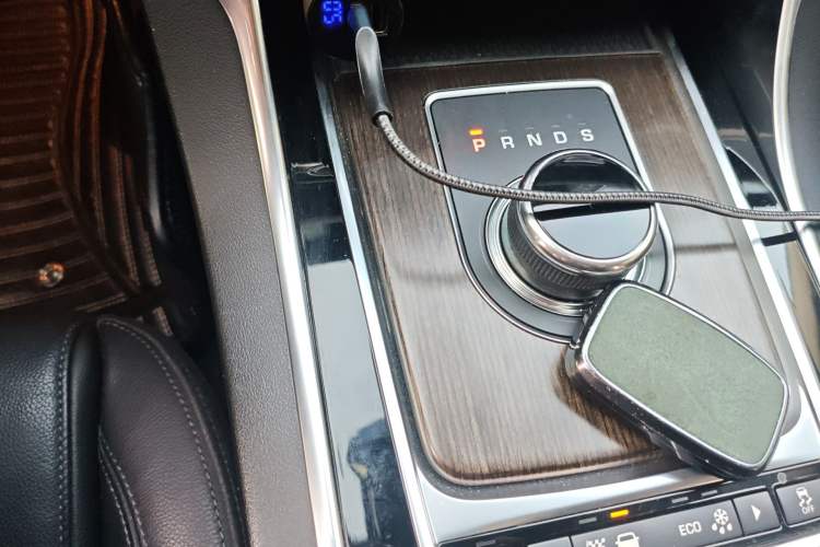 Used Jaguar XFL 2018 XFL 2.0T 200PS Elite Edition Gear Lever