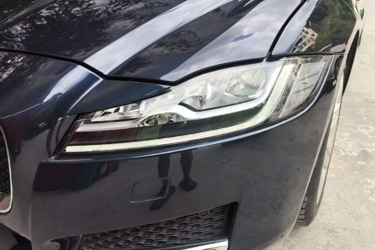 Used Jaguar XFL 2018 XFL 2.0T 250 PS Premium Edition Left Front Headlight