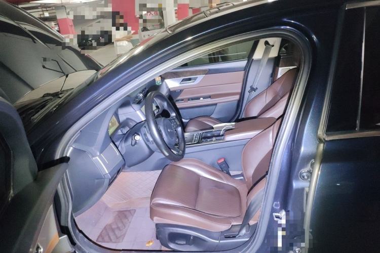 Used Jaguar XFL 2018 XFL 2.0T 250 PS Luxury Edition Left Front Seat