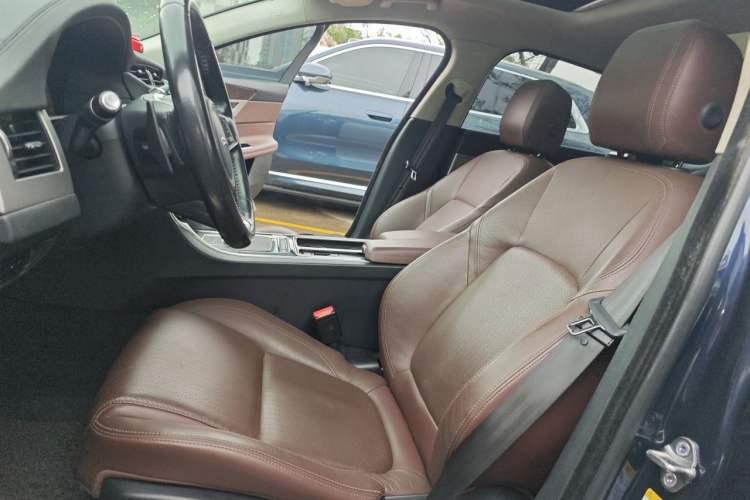Used Jaguar XFL 2018 XFL 2.0T 250 PS Luxury Edition Left Front Seat