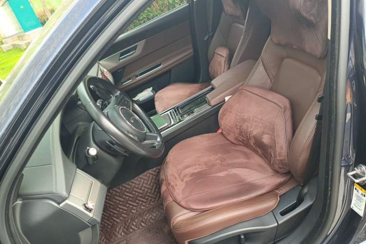 Used Jaguar XFL 2018 XFL 2.0T 250 PS Luxury Edition Left Front Seat