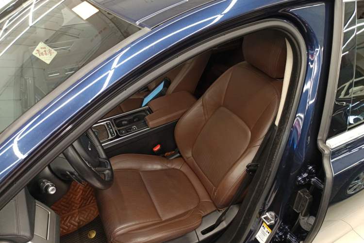 Used Jaguar XFL 2018 XFL 2.0T 250 PS Luxury Edition Left Front Seat