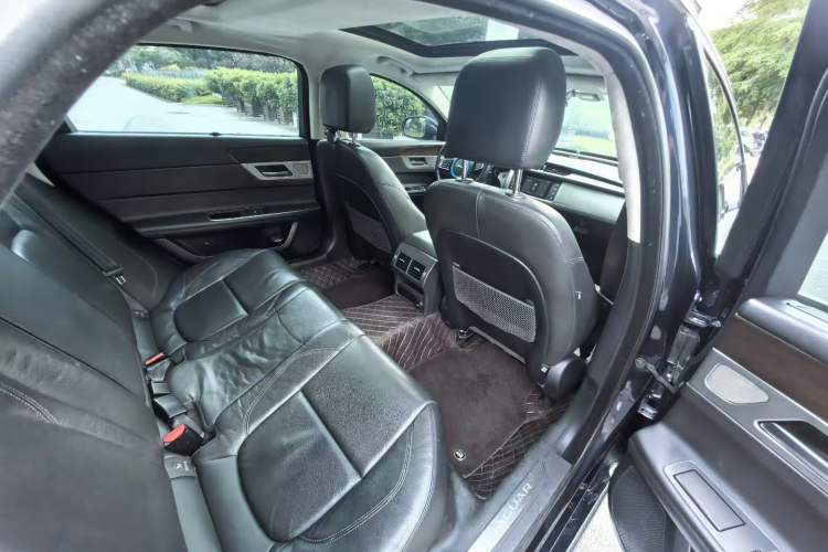 Used Jaguar XFL 2018 XFL 2.0T 200PS Elite Edition Left Rear Seat