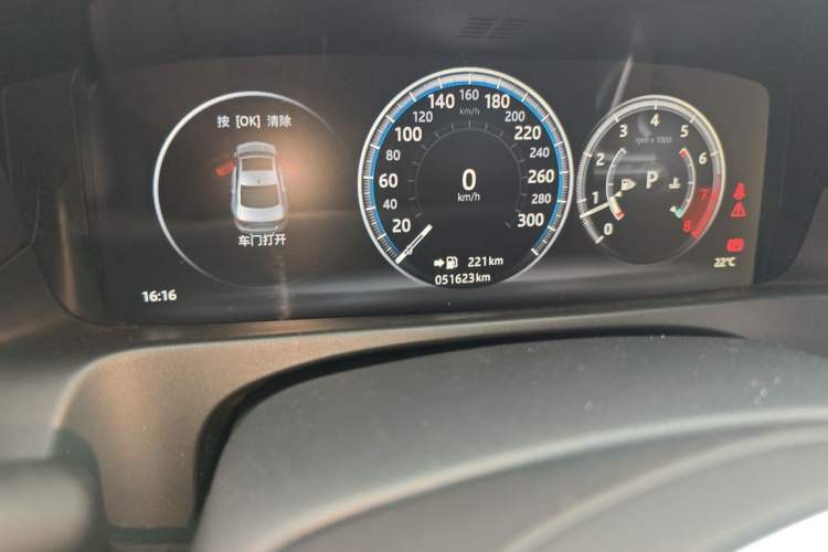 Used Jaguar XFL 2018 XFL 2.0T 250 PS Luxury Edition Odometer Close Up