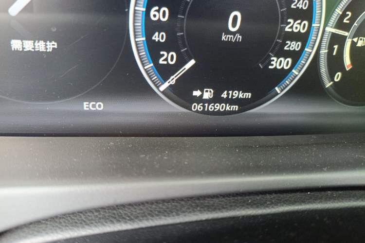 Used Jaguar XFL 2018 XFL 2.0T 250 PS Luxury Edition Odometer Close Up