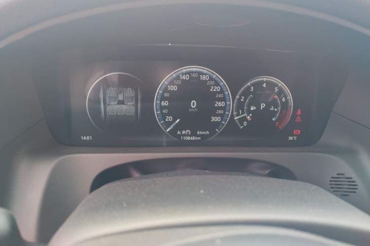 Used Jaguar XFL 2018 XFL 2.0T 200PS Elite Edition Odometer Close Up