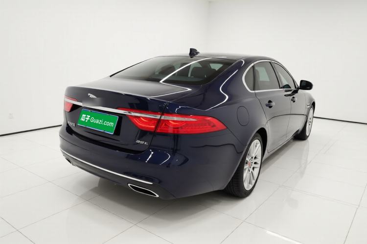 Used Jaguar XFL 2018 XFL 2.0T 250 PS Luxury Edition Rear Right 45 Deg
