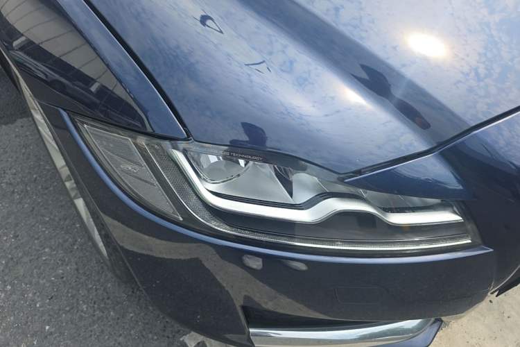 Used Jaguar XFL 2018 XFL 2.0T 250 PS Premium Edition Right Front Headlight