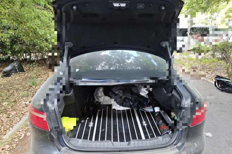Used Jaguar XFL 2018 XFL 2.0T 250 PS Premium Edition Trunk