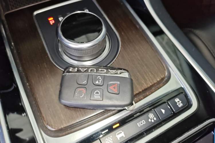 Used Jaguar XFL 2018 XFL 2.0T 200PS Elite Edition Vehicle Key