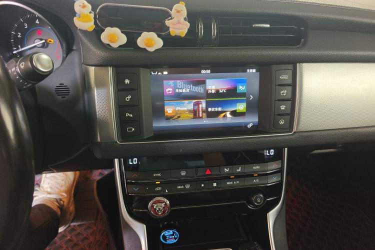 Used Jaguar XFL 2018 XFL 2.0T 200PS Elite Edition Audio And AC Panel